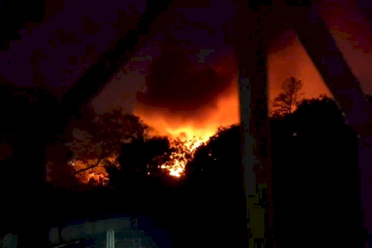 কল্যাণপুর বস্তিতে আগুন, নিয়ন্ত্রণে ১৪ ইউনিট
