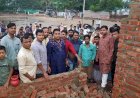 শামলাপুর খেলার মাঠে অবৈধ স্থাপনা গুঁড়িয়ে দিলেন চেয়ারম্যান
