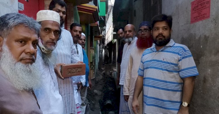ইউপি চেয়ারম্যান রকিব এর উদ্দ্যোগে দুই যুগ পর রাস্তা ও ড্রেনেজ ব্যবস্থ্যা পেলেন এলাকাবাসী