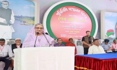 সাংবাদিক ও পুলিশের ওপর হামলাকারীদের শাস্তি পেতেই হবে: প্রধানমন্ত্রী