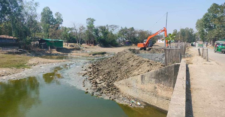 কক্সবাজারে পরিবেশ ও প্রতিবেশ সংকটাপন্ন এলাকায় চালানো হচ্ছে জীববৈচিত্র বিধ্বংসী কর্মকান্ড