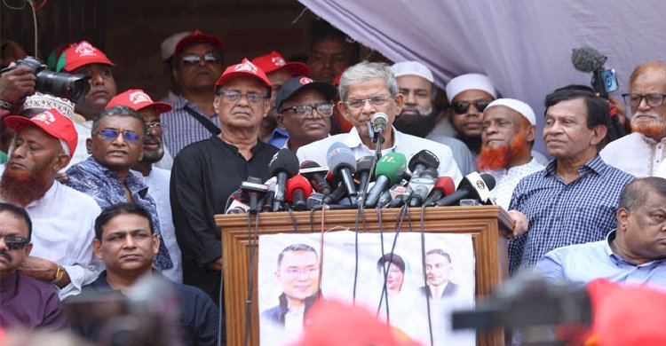 জনগণের সঙ্গে প্রতারণা করছে সরকার: ফখরুল
