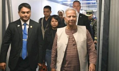 নিউইয়র্কে পৌঁছেছেন ড. মুহাম্মদ ইউনূস