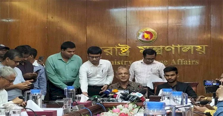 কাজে না ফেরা পুলিশ সদস্যদের আইনের আওতায় আনা হবে: স্বরাষ্ট্র উপদেষ্টা
