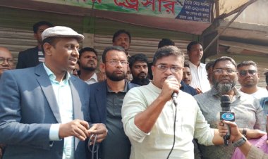 গাবতলী খেলার মাঠ পূণঃ উদ্ধারের দাবিতে এলাকাবাসীর মানববন্ধন 