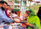 রাজধানীর মিরপুরে যুবদল নেতা সাজ্জাদুল মিরাজের শাড়ী ও লুঙ্গি বিতরণ