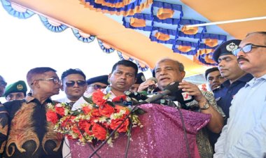 ভারতীয় মিডিয়ার মিথ্যা প্রচারণা প্রতিরোধে সাংবাদিকদের প্রকৃত ঘটনা তুলে ধরার আহবান স্বরাষ্ট্র উপদেষ্টার