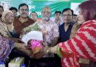 ন্যাশনাল মেডিকেলের চেয়ারম্যান নির্বাচিত হওয়ায় অধ্যাপক ডাঃ হারুন আল রশীদ কে ফুলেল শুভেচ্ছা 