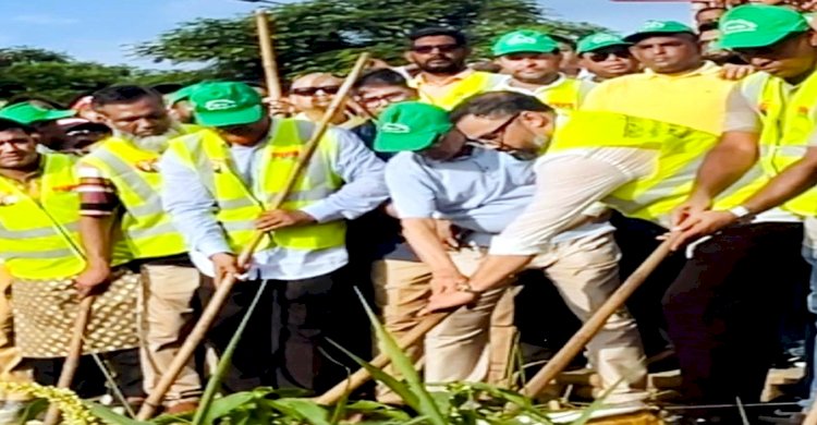 পতিত ফ্যাসিস্ট বিভ্রান্তির সৃষ্টির উদ্দেশ্যে গুজব ছড়াচ্ছে: মির্জা ফখরুল