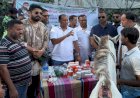 কক্সবাজারে ঘোড়ার জন্য খাদ্য বিতরণ করেছে অ্যানিমেল ওয়েলফেয়ার অ্যাসোসিয়েশন