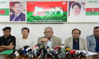 হাসপাতালে চিকিৎসাধীন খালেদা জিয়া ‘সংকটাপন্ন’ অবস্থাতেই আছেন: মির্জা ফখরুল