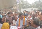 ভোটারদের দ্বারে দ্বারে বিএনপি মনোনীত ঢাকা-১৮ আসনের সংসদ সদস্য পদপ্রার্থী এস এম জাহাঙ্গীর হোসেন