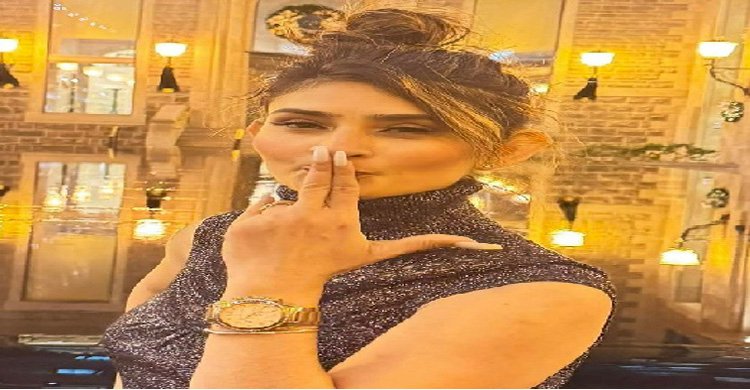 নতুন বছরে জেনিফারের প্রথম চমক ‘একখান চুম্মা’