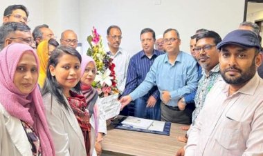 নবনিযুক্ত উপাচার্যকে বিএমইউ ড্যাব নেতৃবৃন্দের শুভেচ্ছা