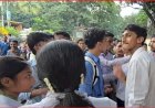 মন্ত্রীর পদত্যাগের দাবি বাদ, ছয় দফা দাবি নিয়ে সচিবালয়ে ৬ শিক্ষার্থী
