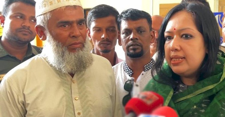 শেখ হাসিনার দেশে ফিরতে বাধা নেই : রুমিন ফারহানা